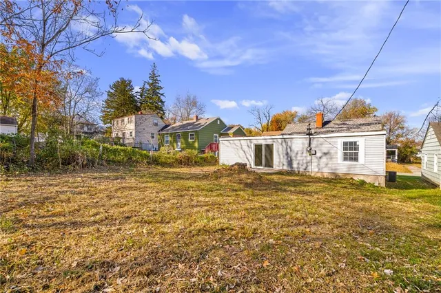$170,000 | 4225 East 68th Street, Kansas City, MO 64132