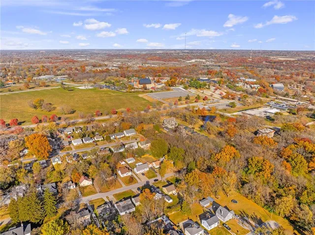 $170,000 | 4225 East 68th Street, Kansas City, MO 64132