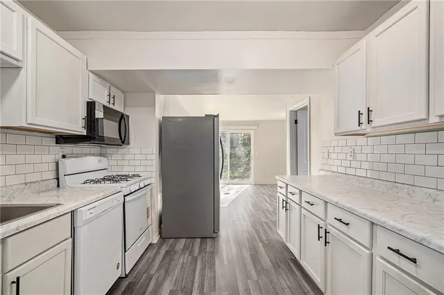 $170,000 | 4225 East 68th Street, Kansas City, MO 64132