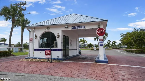 $1,400 | 5506 Virginia Dare Lane, North Fort Myers, FL 33917