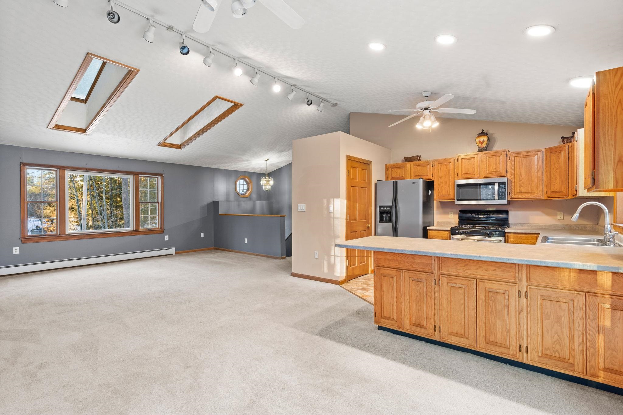 158 Batchelder Road Loudon, NH 03307 - Photo 10 of 42