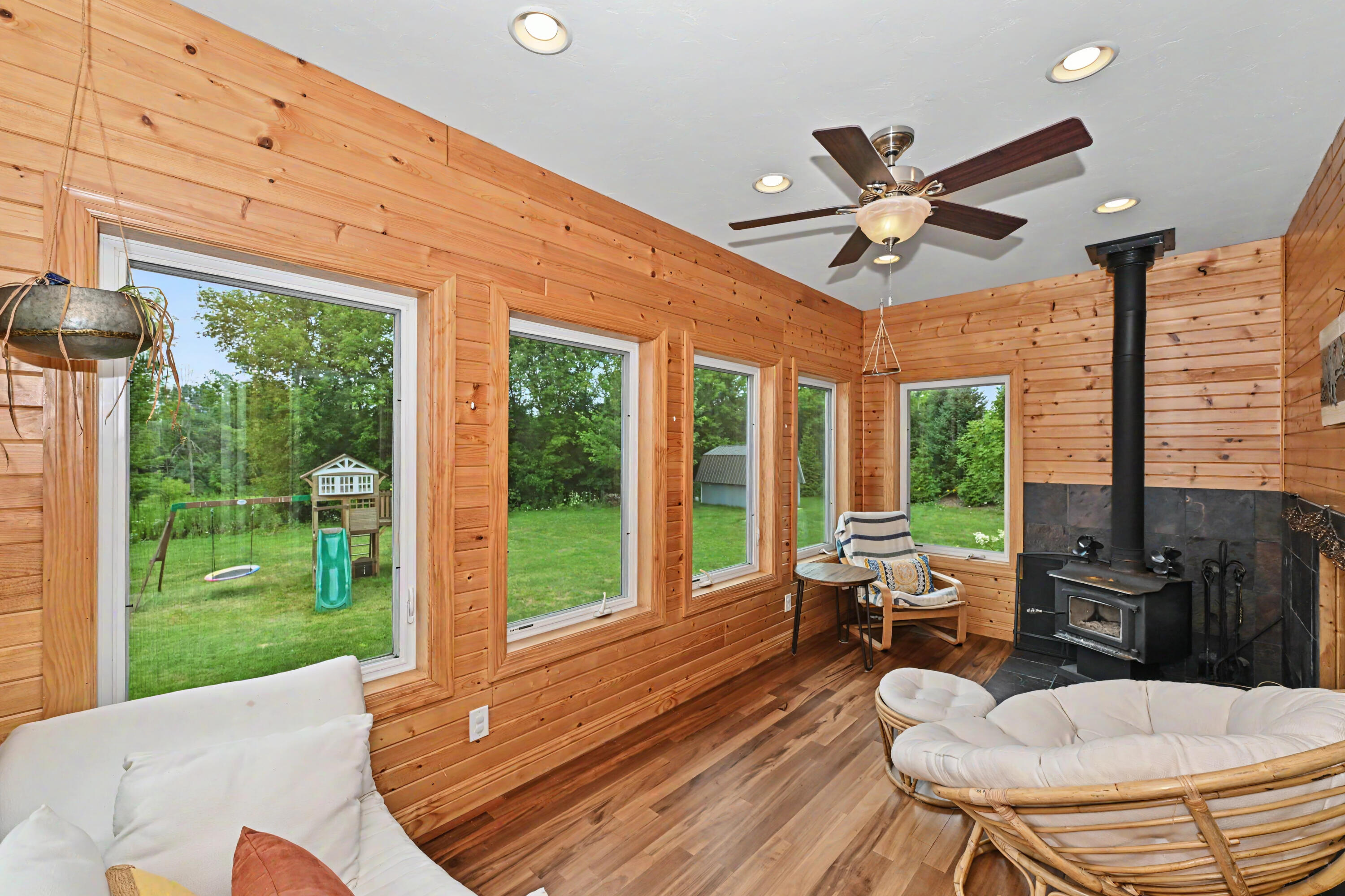 2635 Sunset Road Port Washington, WI 53074 - Photo 19 of 38 Sunroom