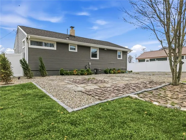 $265,000 | 3887 Saranac Drive, Sharpsville, PA 16150