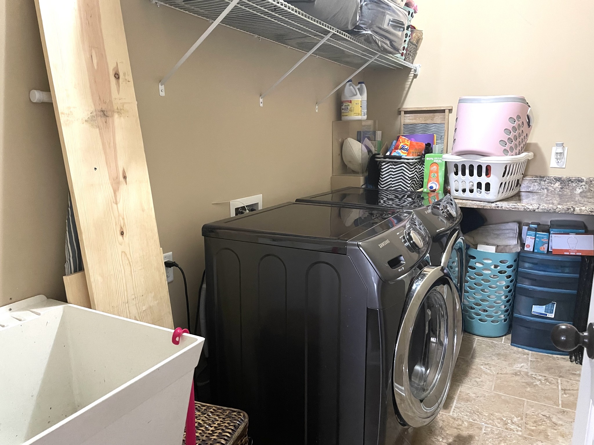 1458 Raven Road Clarksville, TN 37042 - Photo 28 of 33 a utility room with dryer and washer