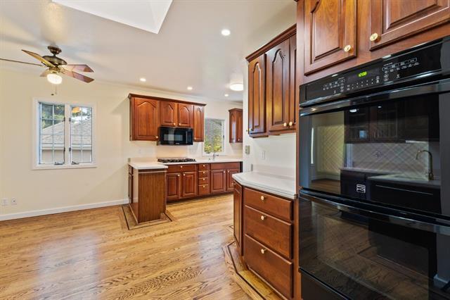 27 Engle Road San Mateo, CA 94402 - Photo 25 of 48