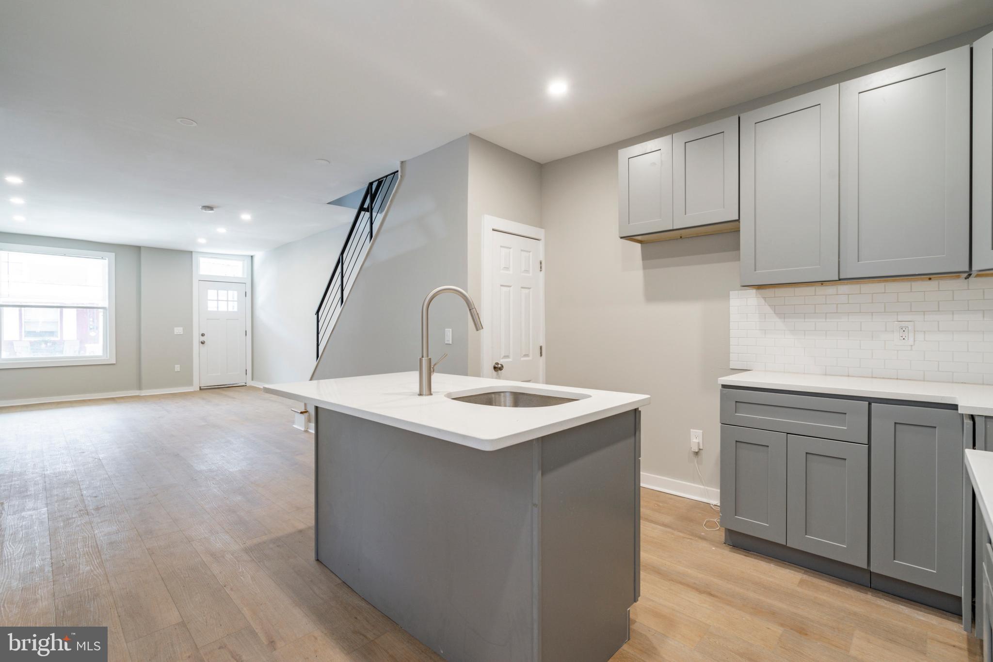 6129 Reedland Street Philadelphia, PA 19142 - Photo 3 of 34 Gallery Image 3
