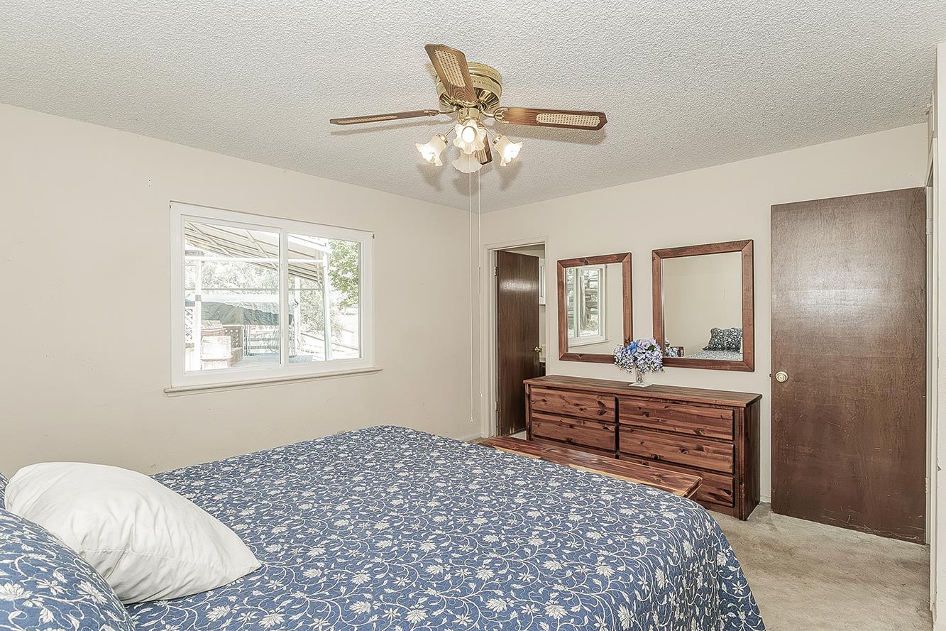 22085 Watts Valley Road Sanger, CA 93657 - Photo 19 of 98