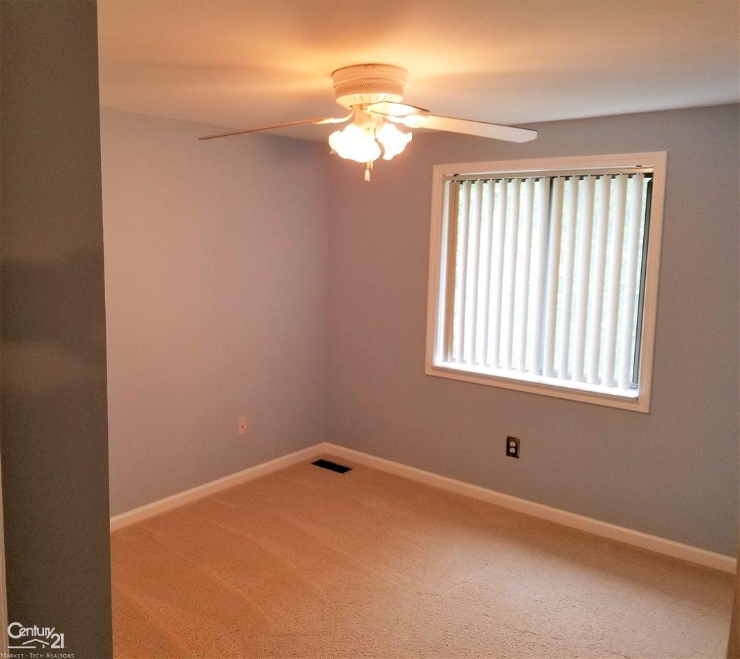 48548 Sugarbush Road Chesterfield, MI 48047 - Photo 18 of 26