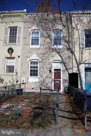 $799,000 | 650 E Street Southeast, Washington, DC 20003