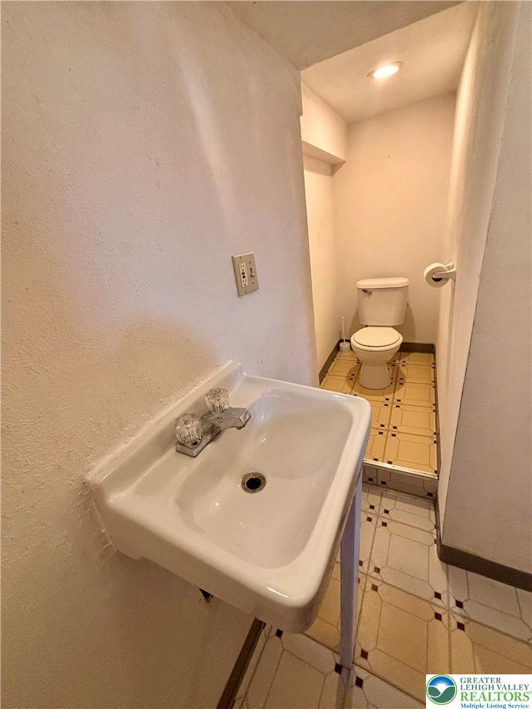 414 South 6th Street Emmaus, PA 18049 - Photo 24 of 29