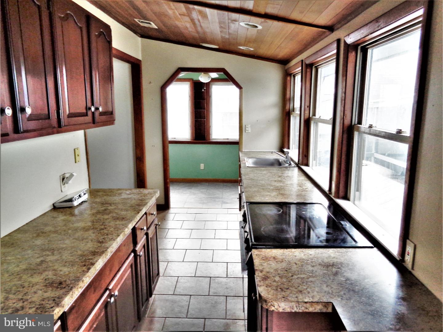 28 North New Road Middletown, DE 19709 - Photo 3 of 16 Kitchen