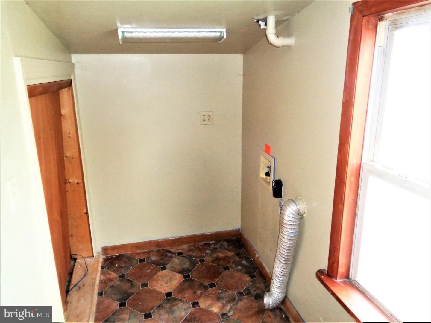 28 North New Road Middletown, DE 19709 - Photo 5 of 16 Laundry Room