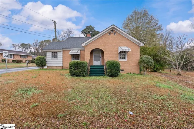 $185,000 | 303 Drayton Street, Newberry, SC 29108