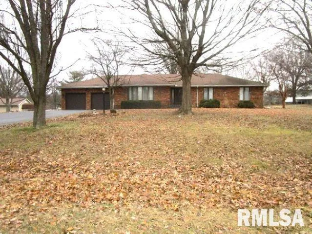 $360,000 | 229 Whispering Oaks Drive, Metamora, IL 61548