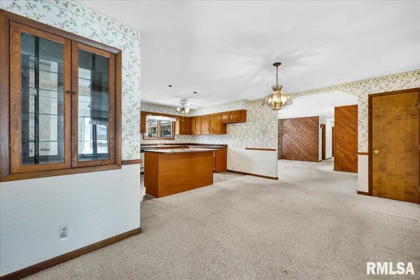 $340,000 | 229 Whispering Oaks Drive, Metamora, IL 61548