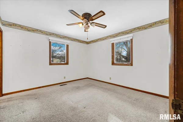 $340,000 | 229 Whispering Oaks Drive, Metamora, IL 61548