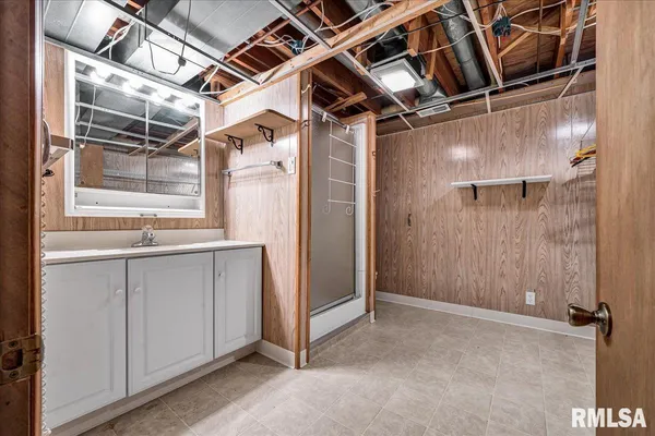 $340,000 | 229 Whispering Oaks Drive, Metamora, IL 61548