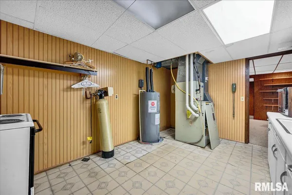 $340,000 | 229 Whispering Oaks Drive, Metamora, IL 61548