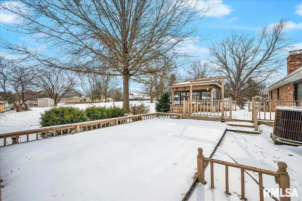 $340,000 | 229 Whispering Oaks Drive, Metamora, IL 61548