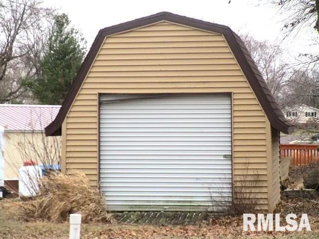 $360,000 | 229 Whispering Oaks Drive, Metamora, IL 61548