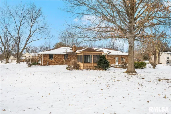 $340,000 | 229 Whispering Oaks Drive, Metamora, IL 61548