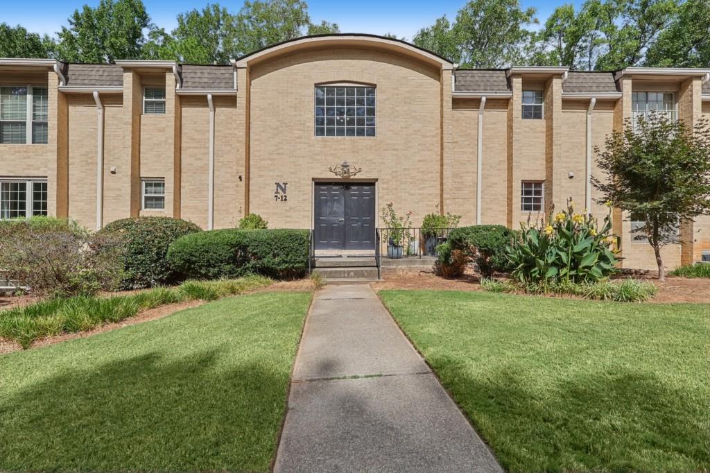 5400 Roswell Road Northeast, Unit N9 Sandy Springs, GA 30342 - Photo 2 of 20 Gallery Image 2