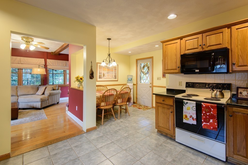 23 Harding Road Melrose, MA 02176 - Photo 11 of 22 Gallery Image 11