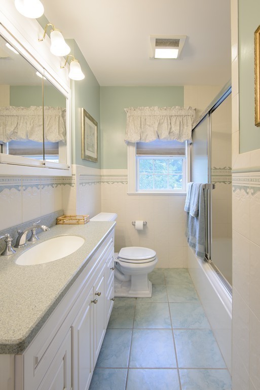 23 Harding Road Melrose, MA 02176 - Photo 20 of 22 Gallery Image 20