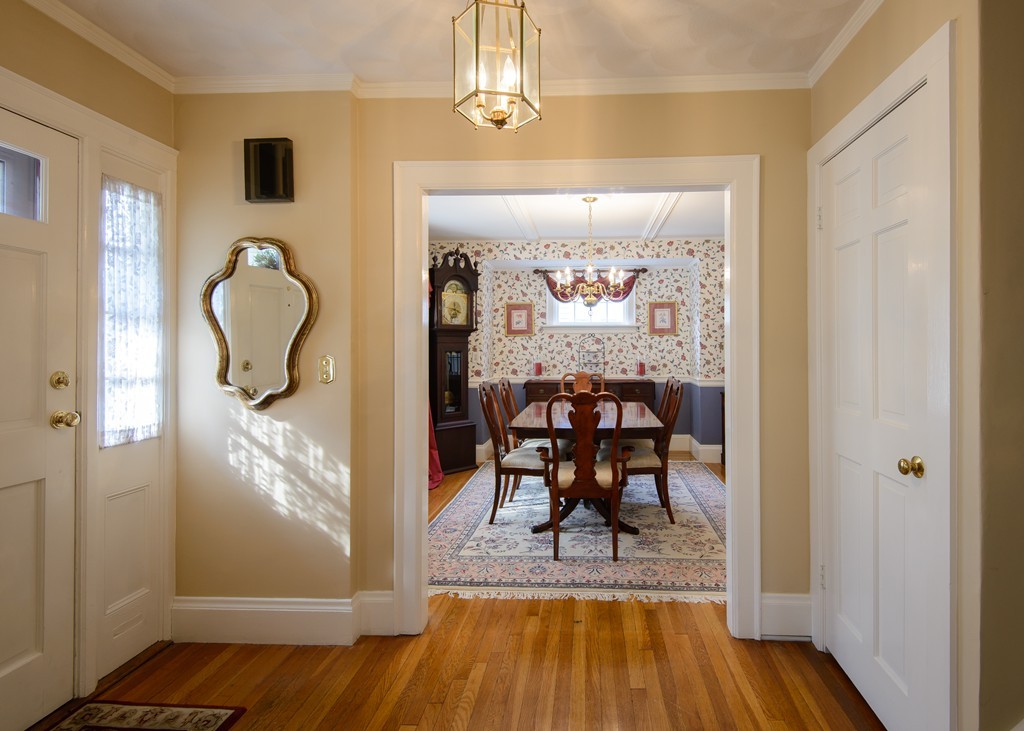 23 Harding Road Melrose, MA 02176 - Photo 3 of 22 Gallery Image 3