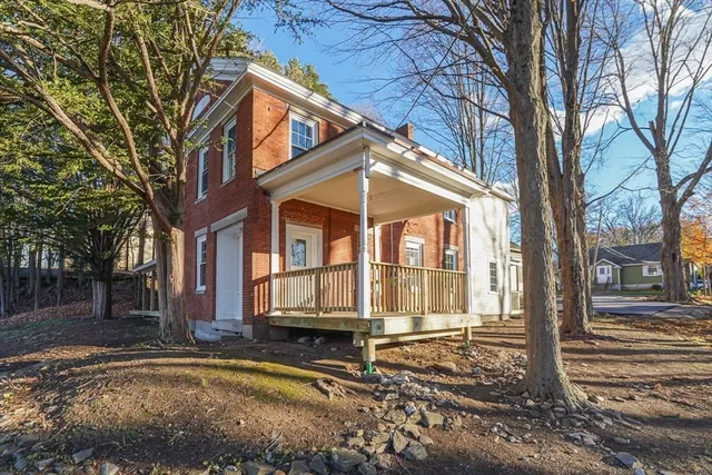 $2,500 | 757 Main Street, Unit A, Southbridge, MA 01550