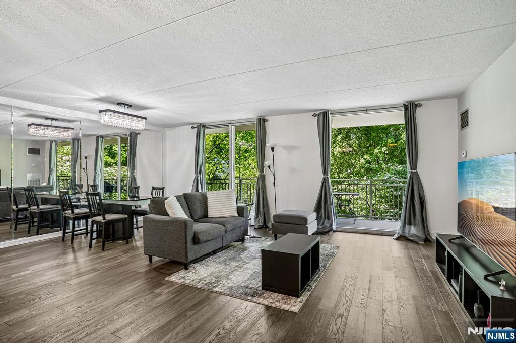 1077 River Road, Unit 211 Edgewater, NJ 07020 - Photo 7 of 25