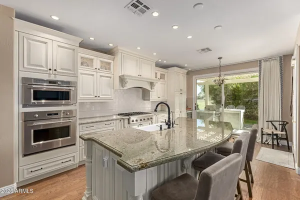 $800,000 | 1121 West Stella Lane, Phoenix, AZ 85013