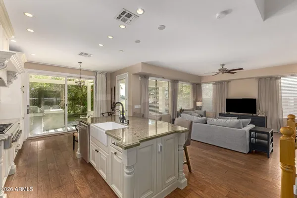 $800,000 | 1121 West Stella Lane, Phoenix, AZ 85013