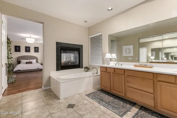 $800,000 | 1121 West Stella Lane, Phoenix, AZ 85013