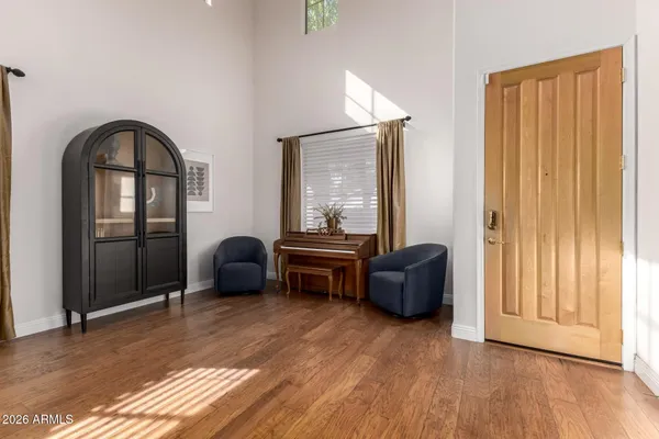 $800,000 | 1121 West Stella Lane, Phoenix, AZ 85013