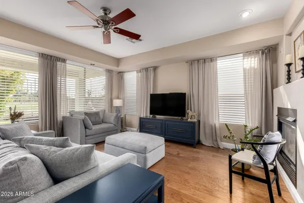 $800,000 | 1121 West Stella Lane, Phoenix, AZ 85013