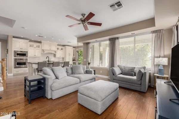 $800,000 | 1121 West Stella Lane, Phoenix, AZ 85013