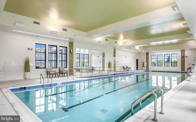 a view of a kitchen and dining room