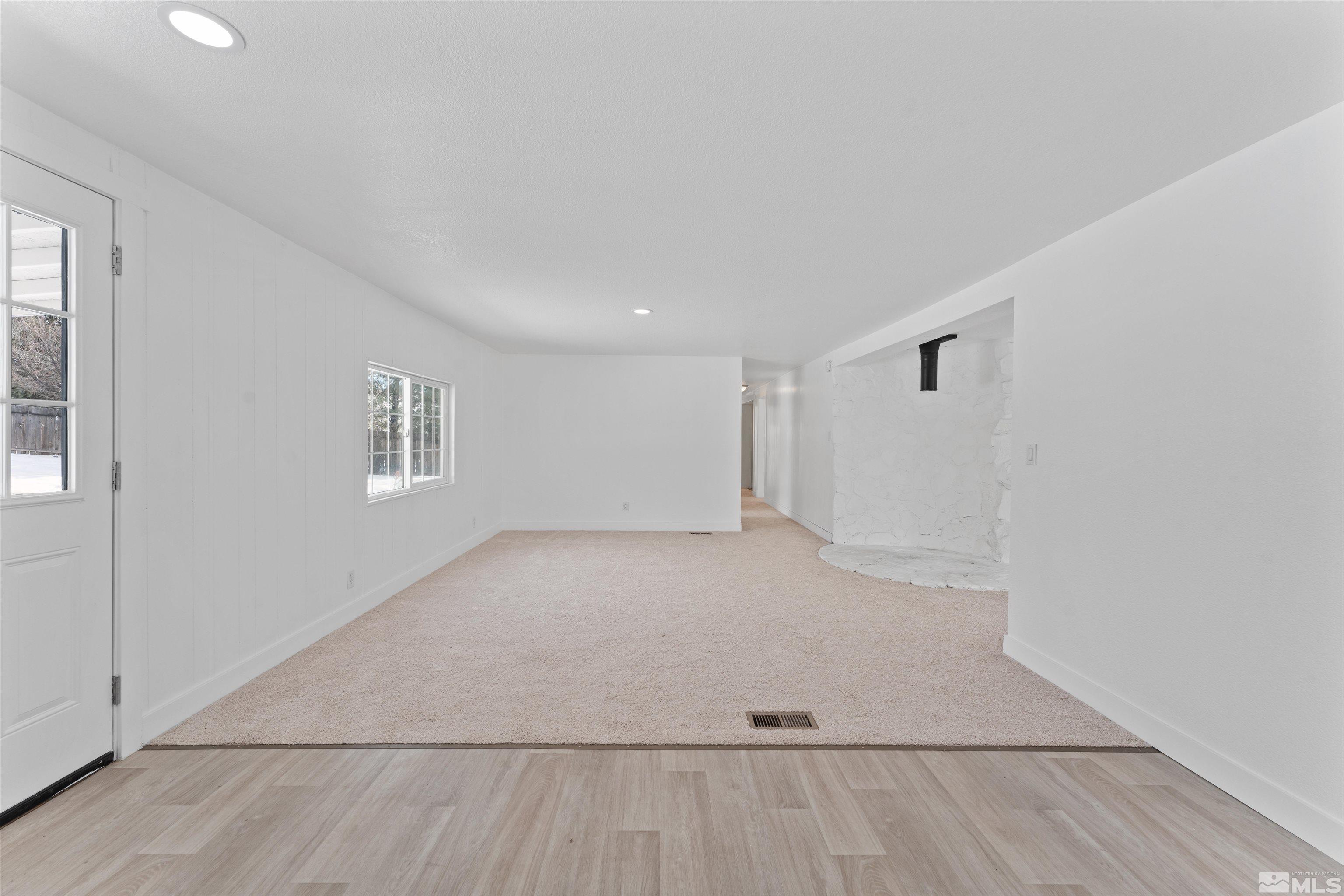 3993 Kiwi Court Reno, NV 89508 - Photo 15 of 39 an empty room with windows