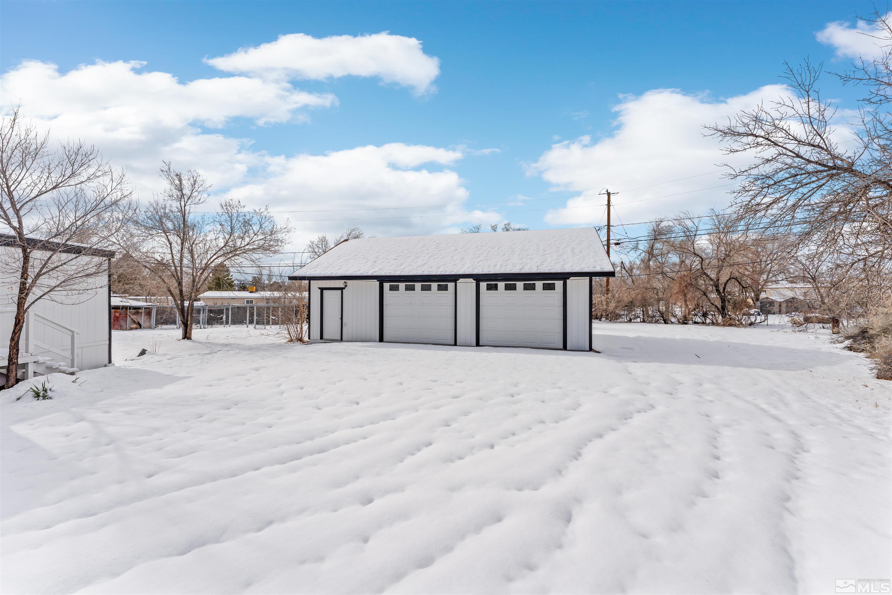 3993 Kiwi Court Reno, NV 89508 - Photo 38 of 39 a view of terrace with kitchen