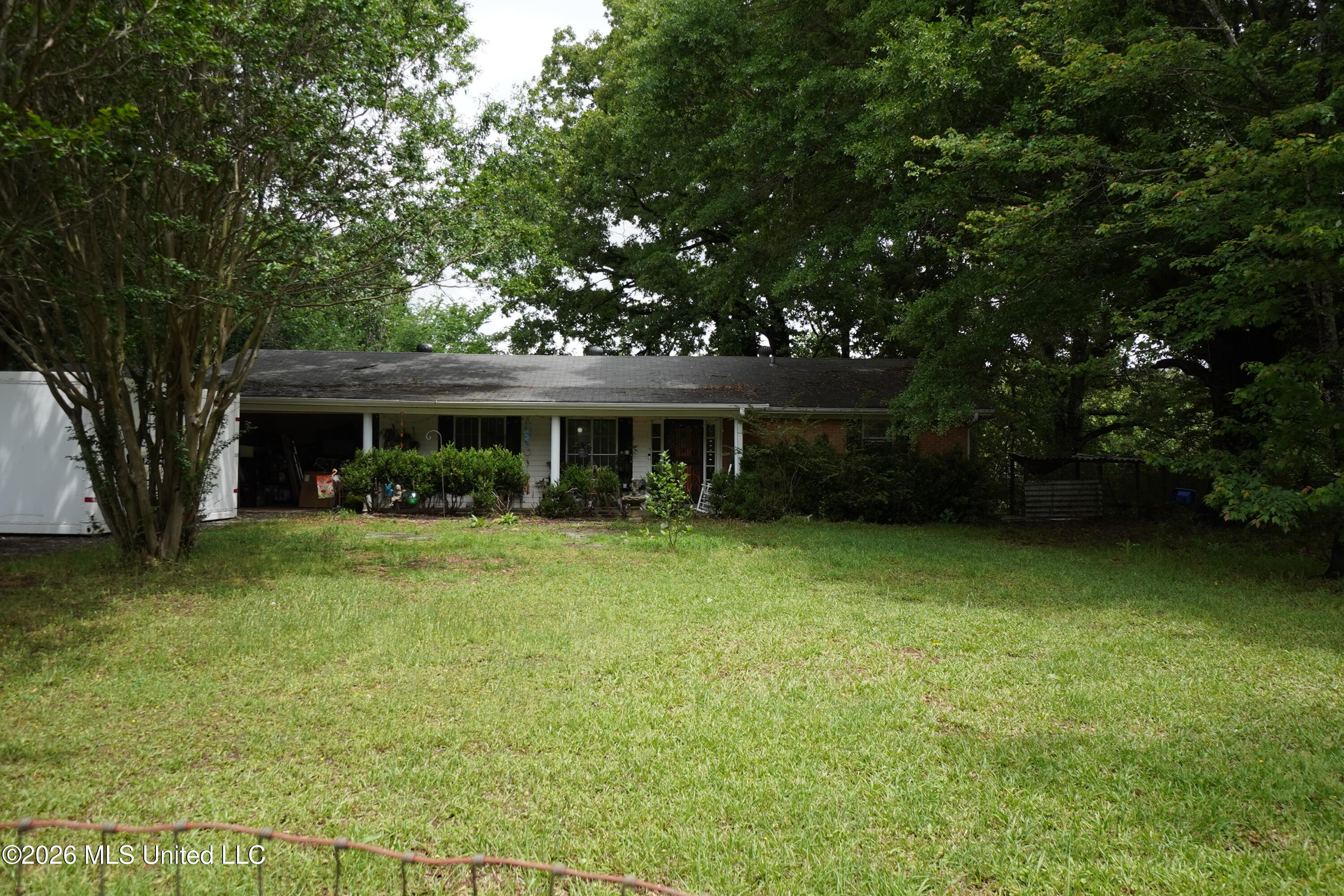 1812 Old Memphis Oxford Road Coldwater, MS 38618 - Photo 2 of 20 DSC02945