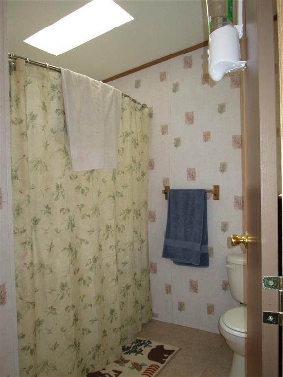 431 B School Road Clinton, PA 15026 - Photo 11 of 25 ensuite master bath