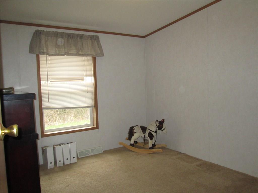 431 B School Road Clinton, PA 15026 - Photo 13 of 25 Second bedroom