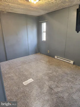 $1,250 | 9751 Winchester Avenue, Bunker Hill, WV 25413