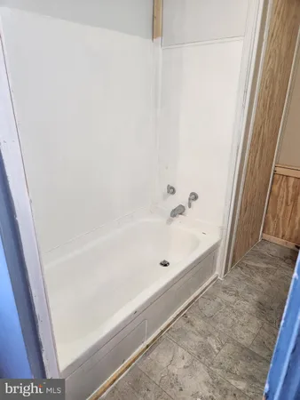 $1,250 | 9751 Winchester Avenue, Bunker Hill, WV 25413