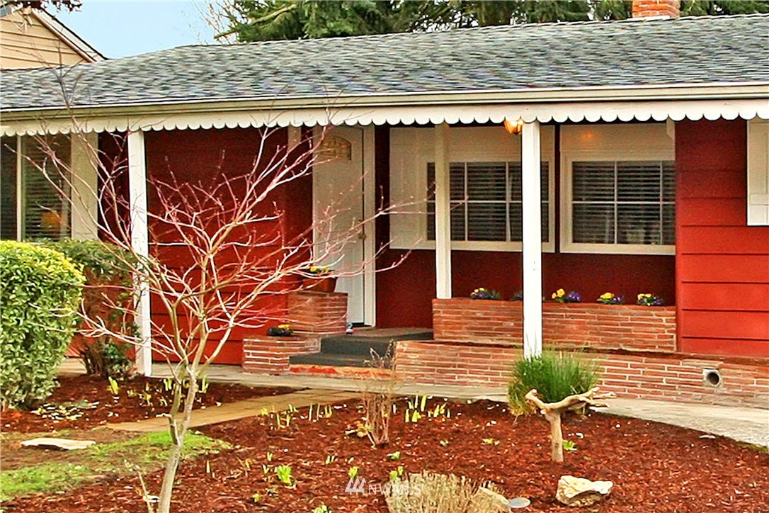 6533 Delridge Way Southwest Seattle, WA 98106 - Photo 1 of 20 Gallery Image 1