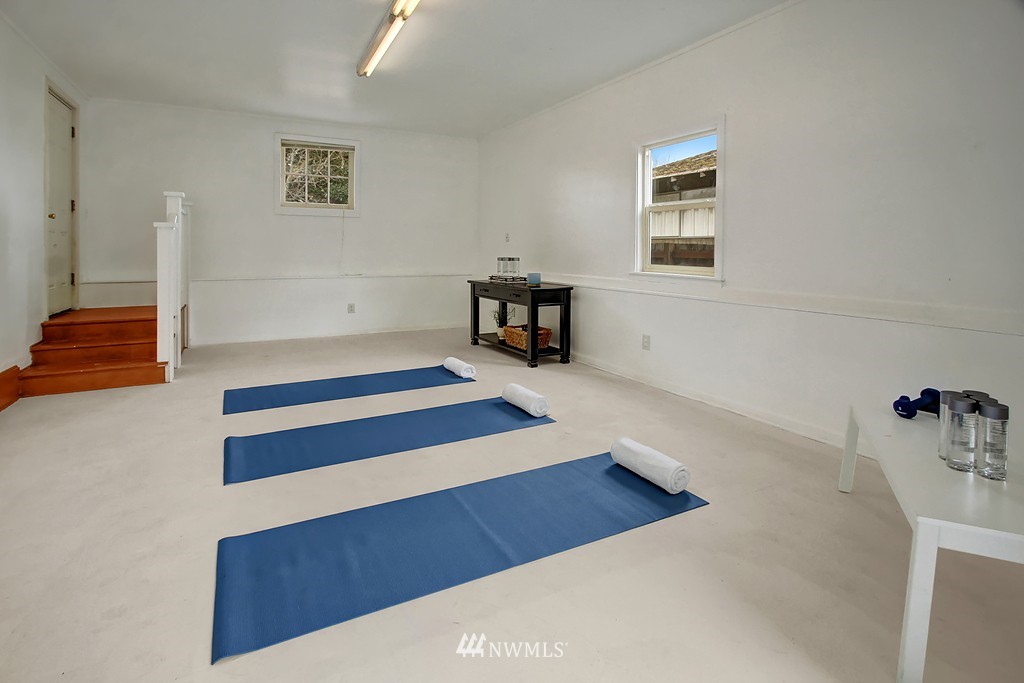 6533 Delridge Way Southwest Seattle, WA 98106 - Photo 15 of 20 Gallery Image 15