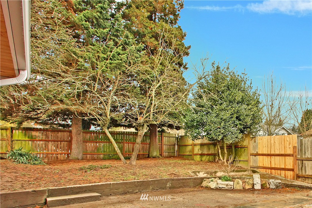 6533 Delridge Way Southwest Seattle, WA 98106 - Photo 16 of 20 Gallery Image 16