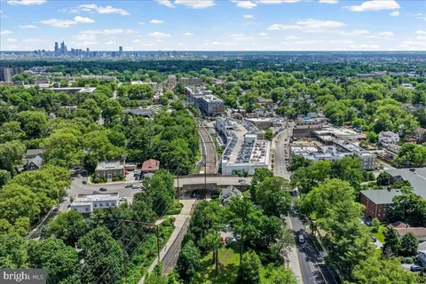 $679,000 | 4 East Lodges Lane, Bala Cynwyd, PA 19004