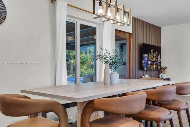 $10,000 | 535 North Biscayne River Drive, Unit 1, Miami, FL 33169